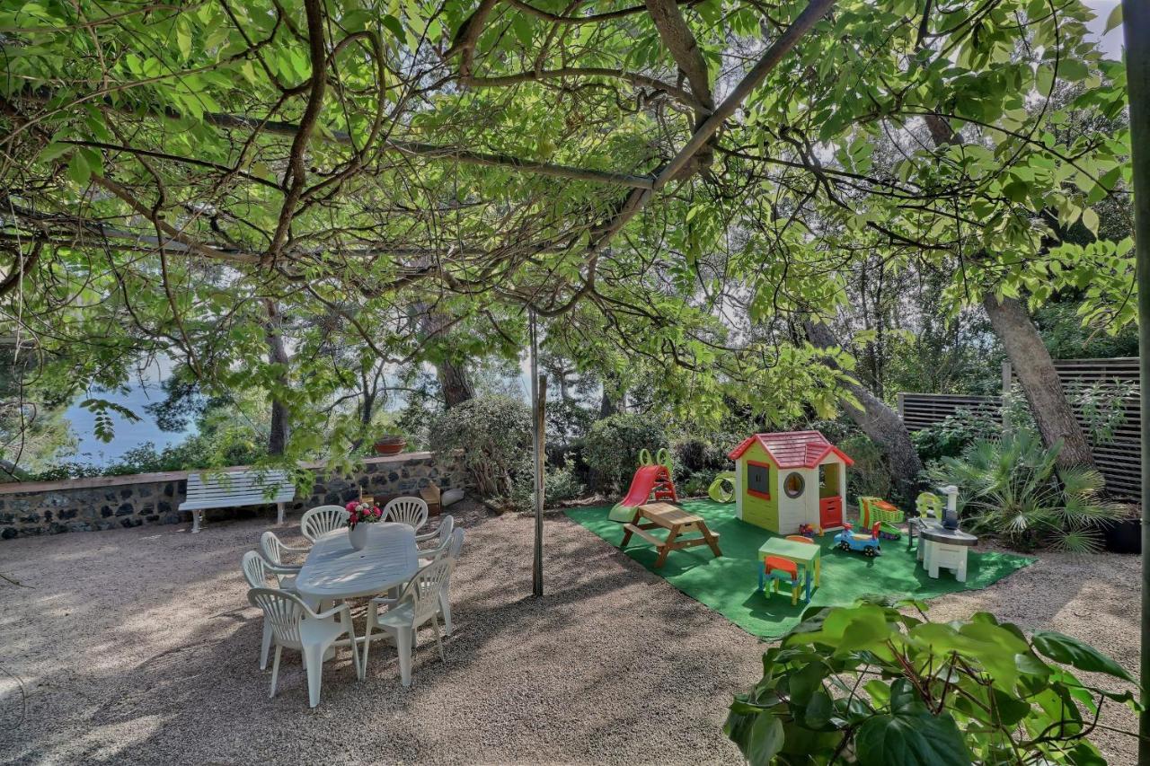 Villa Des Fontenelles La Croix-Valmer Buitenkant foto